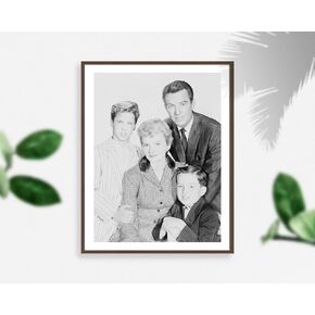 INFINITE PHOTOGRAPHS Photo: Leave it to Beaver, Cleaver Family, Hugh Beaumont, Jerry Mathers, Tony Dow, 1957. Size: 8x10