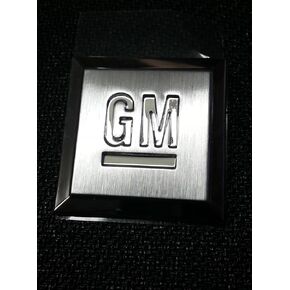 Genuine GM Accessories 15223483 84689784 'Mark of Excellence' Emblem