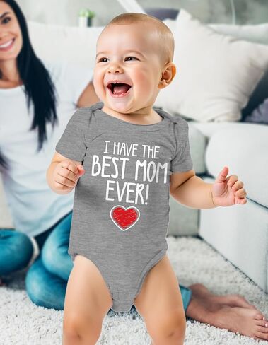 بدلة Tstars Best Mom Ever Baby لحديثي الولادة من الأولاد والبنات لعيد الأم | بدلة للجسم من القطن الناعم؛ رائع لعيد الأم الأول، وحفلة استقبال المولود الجديد، والإعلان عن الحمل، وهدية لحديثي الولادة in Kuwait