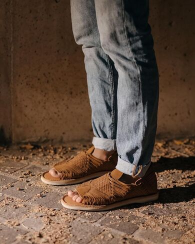 المكسيك en la piel المصنوع يدويًا من جلود الباشوكو للرجال - شقق مفتوحة من أخمص القدمين مع تصميم كريب وتصميم مريح وأنيق ، أحجام 7us - 13us in Kuwait