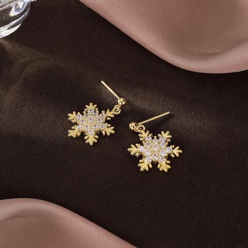 SLUYNZ Solid 925 Sterling Silver Sparkling CZ Snowflake Studs Earrings for Women Teens Snowflake Earrings Studs in Saudi Arabia