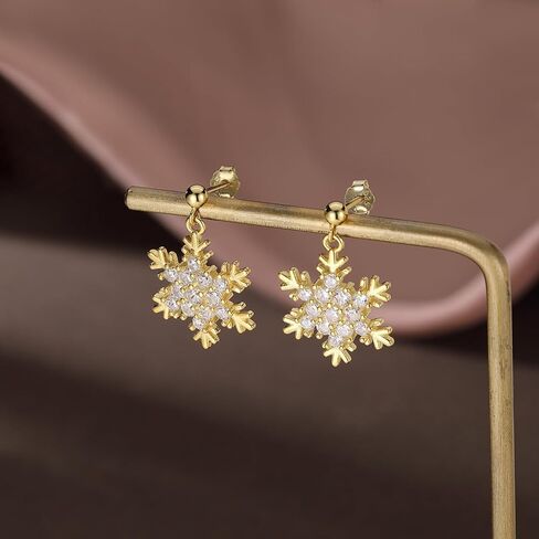SLUYNZ Solid 925 Sterling Silver Sparkling CZ Snowflake Studs Earrings for Women Teens Snowflake Earrings Studs in Saudi Arabia