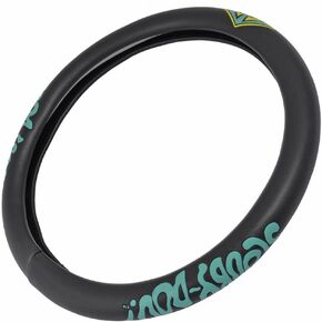 BDK Warner Brothers Scooby Doo Car Care Wheel Wheel - بطانة قبضة مريحة غير قابلة للانزلاق - غطاء عجلة مقود من الجلد المتين - التثبيت السهل 14.5-15.5 في إكسسوارات السيارات القطر (أسود)