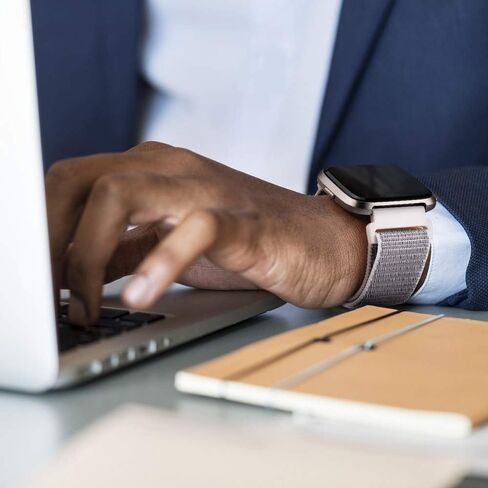أربطة حلقات من النايلون متوافقة مع فيتبيت فيرسا 2، فيتبيت فيرسا لايت، سوار فيتبيت فيرسا، حزام بديل ناعم قابل للتعديل وجيد التهوية للنساء والرجال in Kuwait