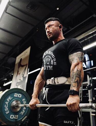 Mens Cotton Gym Workout T-Shirt Casual Slim Fit Crew Neck Short T-Shirt in Saudi Arabia