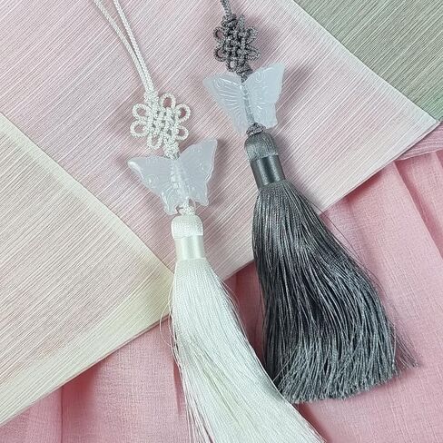 Jade Butterfly Norigae - سحر الشرابة التقليدية الكورية مع عقدة أنيقة (بيضاء) in Kuwait