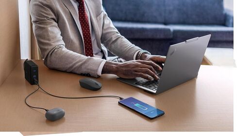 قاعدة شحن رفيعة للسفر USB-C من لينوفو، 8 منافذ، مرور يصل إلى 65 وات PD، كابل USB-C مدمج، دعم شاشة 4K، أسود in Kuwait