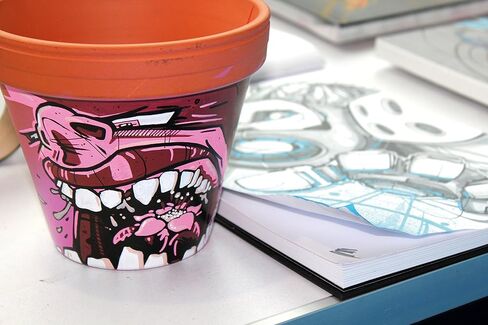 مولوتو قلم تلوين اكريليك من ون فور اول، 4 ملم، اخضر نيون فلورسنت، 1 لكل منها (227.232) in Kuwait