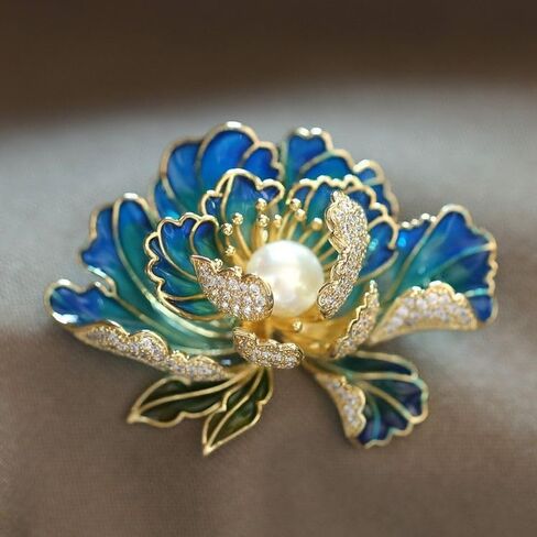 Elegant Flower Brooch Pin for Women, Stylish Vinage Crystal Pearl Rhinestones Brooches Pins Dainty Lapel Pins for Dress Accessories Jewelry in Saudi Arabia