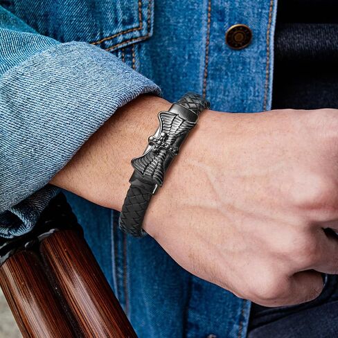 سوار جلدي للرجال ، الأسود الأسود الأسود أساور سوار الفولاذ المقاوم للصدأ هدايا مجوهرات مصنوعة يدويًا له in Kuwait
