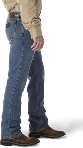 بنطلون جينز رجالي أصلي فضفاض من Wrangler in Kuwait