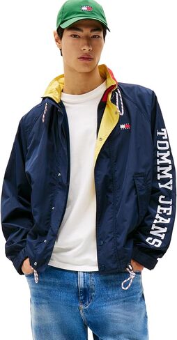 Tommy Jeans Men Men Lightweighted Rooded Colorbroof Colorbreaker Jacket in Saudi Arabia