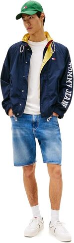 Tommy Jeans Men Men Lightweighted Rooded Colorbroof Colorbreaker Jacket in Saudi Arabia