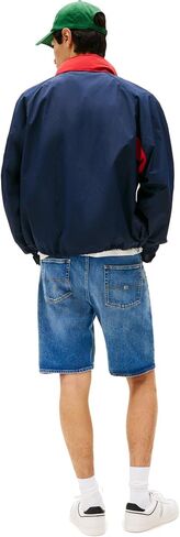 Tommy Jeans Men Men Lightweighted Rooded Colorbroof Colorbreaker Jacket in Saudi Arabia