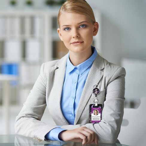 حبال لحمل شارة الهوية للنساء، حبل للمعلم مع مشبك حامل لبطاقة الهوية، بكرة سلسلة مفاتيح قابلة للسحب شديدة التحمل، هدايا مكتب عمل للممرضات (#3: قلب) in Saudi Arabia