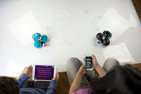 Wonder Workshop – Gripper Kit for Dash Robot for Kids 6+ – Free Programming Stem App – Visualize Your Code, Multicolor in Saudi Arabia