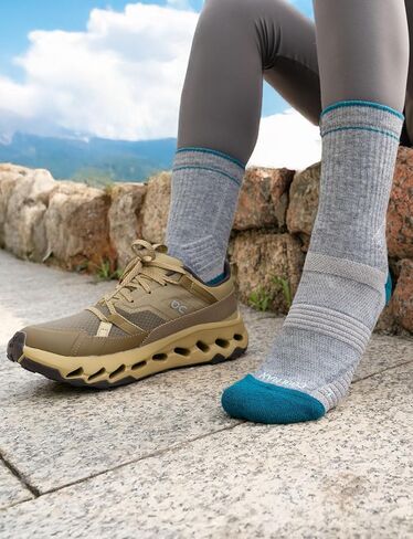 خفيفة الوزن طاقم ميكرو الجوارب المشي لمسافات طويلة Coolmax Merino Wool Compression Miosture Wicking anti-plister cushioned in Kuwait