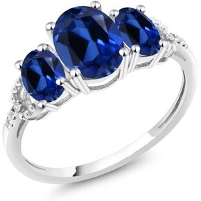 GEM Stone King 10K White Gold Blue Blue خلق الياقوت واللكنة الماس 3 طابق الخطوبة للنساء | 2.65 CTTW | الأحجار الكريمة المولد | متاح في الحجم 5-9.5