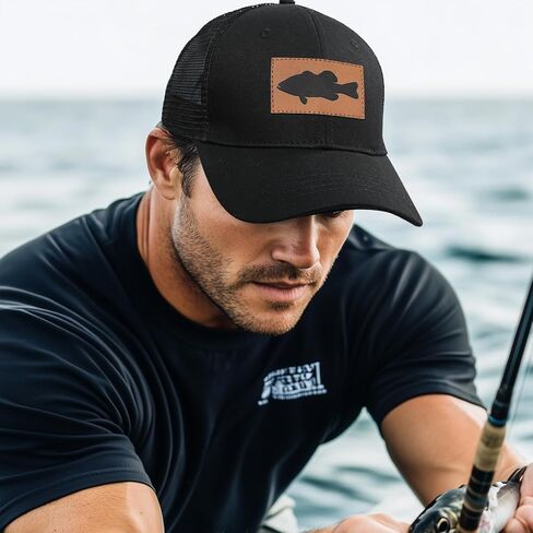 هنا هدايا الصيد السمكية السمكية للرجال للرجال هدية لصياد البيسبول السوداء. in Kuwait