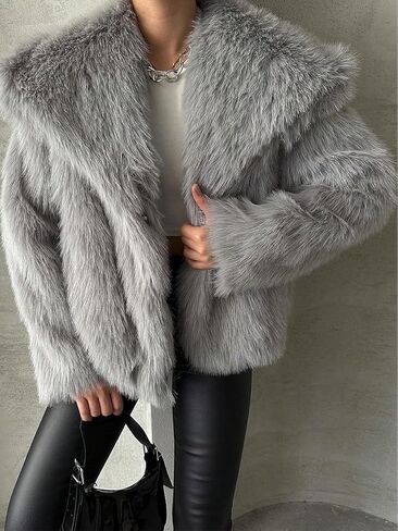 سترة فرو من Gnveub Women Faux Fucher معطف من فرو الطية الشتاء الشتاء الدافئ الرقيق in Kuwait