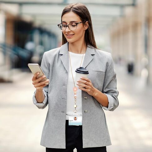 حامل شارة الهوية الملونة مع مجموعة حبل من الخرز السيليكون، حبل لطيف للمعلم للمفاتيح وسلسلة المفاتيح مع حامل بكرة شارة لطيف قابل للسحب، هدية للنساء والممرضات والمعلم. (وردي ديزي) in Kuwait