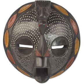 Novica Artisan Handmade African Wood Mask Aluminium من غانا براون أقنعة براون غانا طراف طابع غاني [11.25 بوصة H x 10.25in w x 4.3in d]