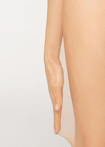 Woman's 20 Denier Sheer Matte Tights in Saudi Arabia