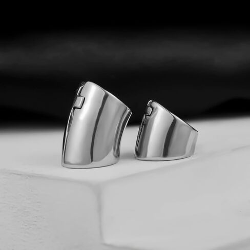 Vankula 2PCS Click Ear Lobe Cuff 316 Stainless Steel Ear Plugs Gauges Tunnels Piercing Expander Stretchers Fashion Body Jewelry in Saudi Arabia