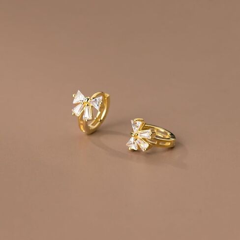 Reffeer Solid 925 Sterling Silver Cz Bow أقراط شريطية للنساء المراهقات الصغيرة القوس الأقراط الغضروف in Kuwait