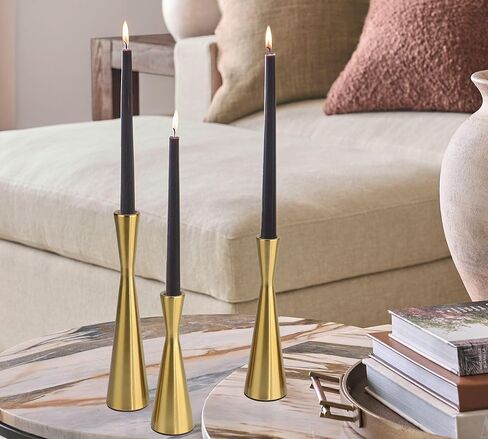 Vixdonos Brass Gold Taper Candlestick Holders Metal Candle Holdser مجموعة من 3 طاولة شمعة الزخرفة حامل لحفل الزفاف ، الطعام ، الحفلات ، ديكور المنزل (الذهب) in Kuwait