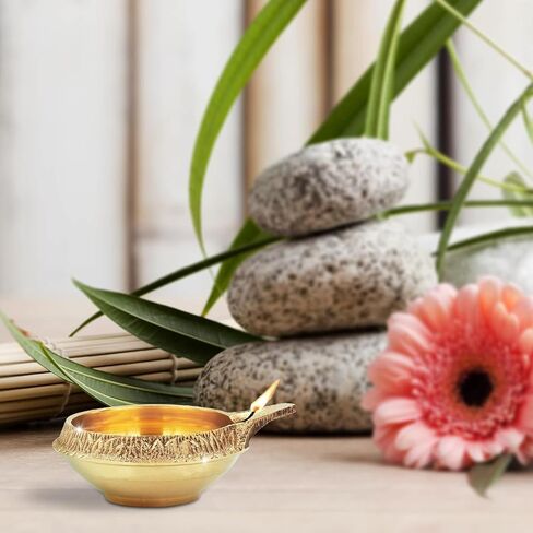 مصباح زيت نحاسي منقوش تقليديًا لحزم مصابيح الزيت Puja Kuber Deep/Diya/Puja Deepak/Deepam (عبوة من 3 قطع) in Saudi Arabia