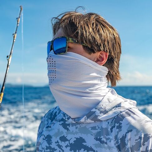 Salt Life Men's Aquatic Journey Lightweight Performance Hoodie in Saudi Arabia
