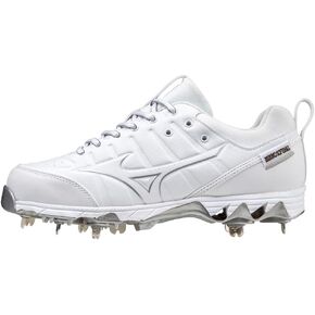 9-Spike Swift 7 Low Womens Metal Softball Cleat in Kuwait