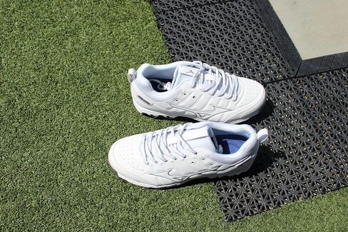 9-Spike Swift 7 Low Womens Metal Softball Cleat in Saudi Arabia