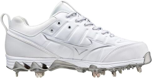 9-Spike Swift 7 Low Womens Metal Softball Cleat in Saudi Arabia