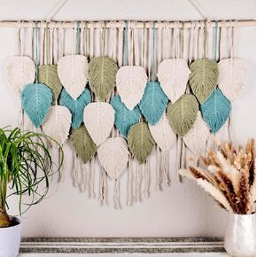 Snuglife كبير الحائط Macrame معلق - أنيقة بوهيمية الأنيقة يدويًا منسوجًا جدارًا معلقًا على الجدار الجدار ، ديكور الجدار البوهو الريش لغرفة نوم غرفة المعيشة ، 39 "W × 31" L (Sage Green ، Green ، Beige)