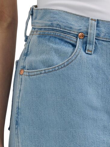 بنطلون جينز نسائي من Wrangler بتصميم راعية البقر ذو قصة ضيقة وخصر طبيعي مدبب in Kuwait