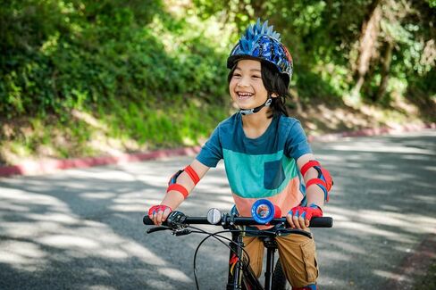 Bell 7073384 Spiderman SPIDEY EYES Toddler Helmet ,(3-5 yrs.) in Saudi Arabia