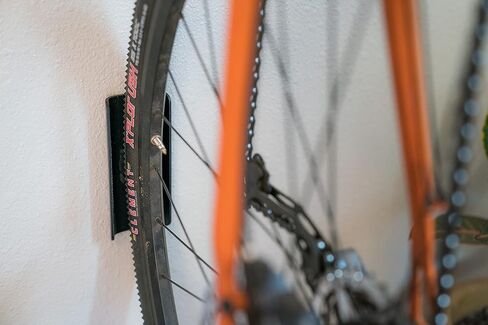 بورتلاند ديزاين وركس | شماعة تخزين على الحائط للتعليق على الحائط مع صينية للعجلة الخلفية، باللون الأسود in Kuwait