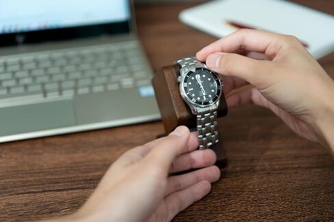 EVOLBER watch stand for 1, natural rare walnut&Japanese zelkova, wooden single watch display stand showcase (Walnut) in Saudi Arabia