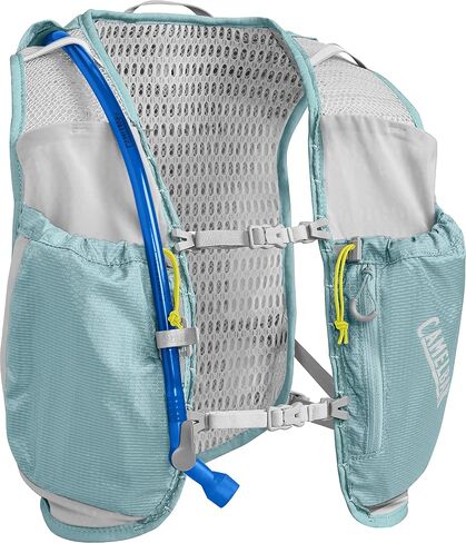 سترة CamelBak النسائية للجري مع مثانة ترطيب 50oz in Saudi Arabia