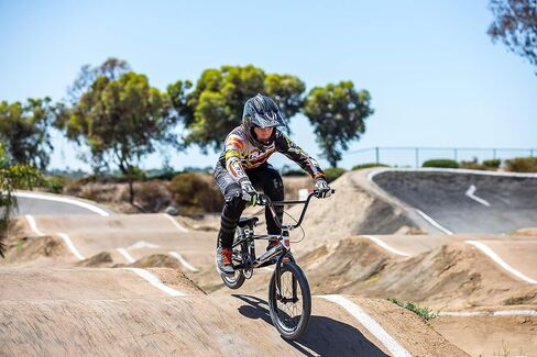 Mongoose Title Elite 24 BMX Race Bike with 24-Inch Wheels in Black for Advanced and Returning Riders, Featuring Professional-Grade 6061 Tectonic T1 Biaxial Hydroformed and Butted Aluminum Frame in Saudi Arabia
