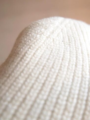 100% Merino Wool Ribbed Knit Beanie Cap, Warm Winter Hat, Unisex for Men and Women in Saudi Arabia