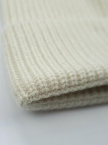 100% Merino Wool Ribbed Knit Beanie Cap, Warm Winter Hat, Unisex for Men and Women in Saudi Arabia