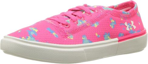 حذاء رياضي نسائي من Under Armour مطبوع عليه عبارة "Pre School Kickit2" in Kuwait