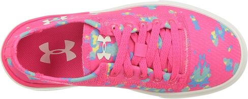 حذاء رياضي نسائي من Under Armour مطبوع عليه عبارة "Pre School Kickit2" in Kuwait