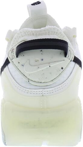 Nike Men's Sneaker in Saudi Arabia