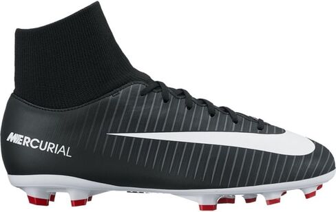 Nike Men's Cleats in Saudi Arabia