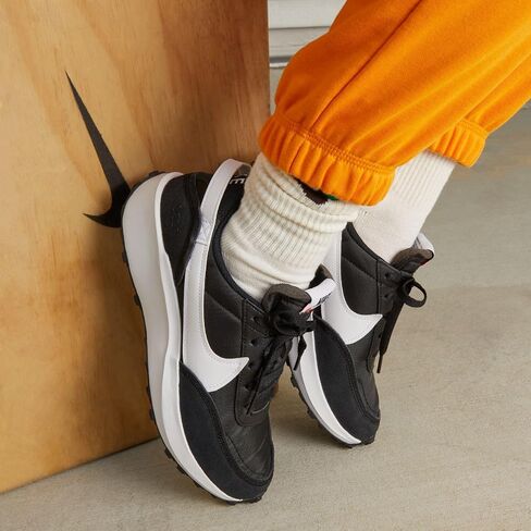 Nike Mens Waffle One DA7995 100 ساميت وايت - مقاس 9 in Kuwait