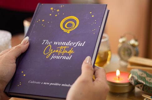 THE WONDERFUL GRATITUDE JOURNAL - Original Gratitude Journal, cultivate a positive mindset. Hard Cover, stamping gold, quality paper,gold bookmark strip, , weekly motivational messages, daily habits of self- reflection, gratitude and affirmation. in Saudi Arabia